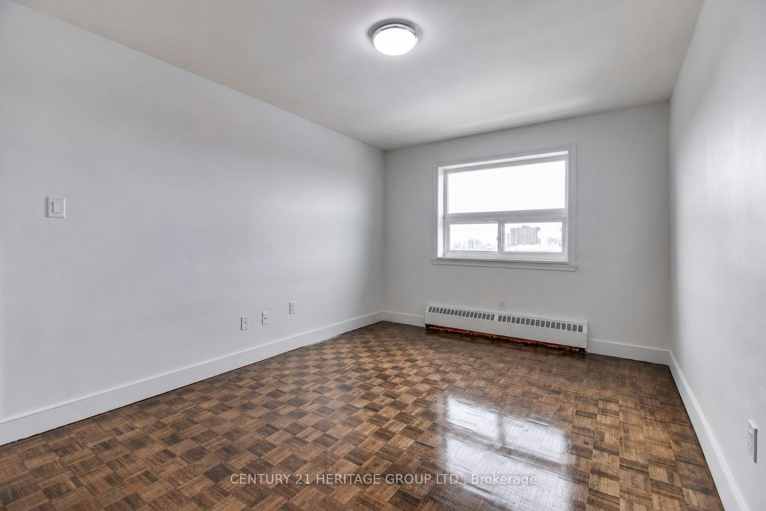 510-10 Garfella Drive, Toronto, ON, M9V 2E9 - 9