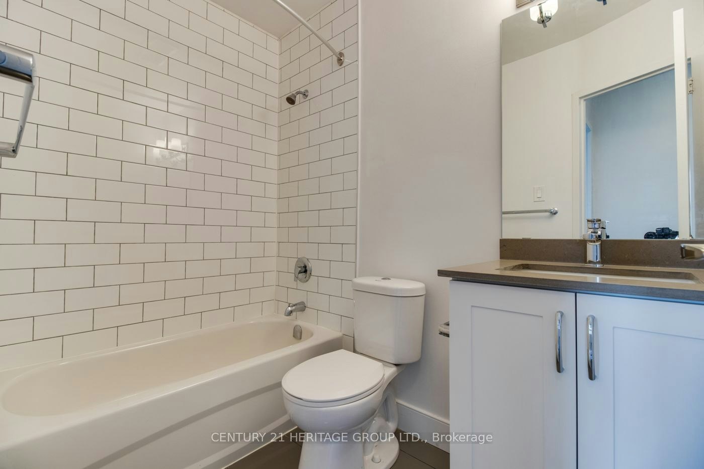 510-10 Garfella Drive, Toronto, ON, M9V 2E9 - 13