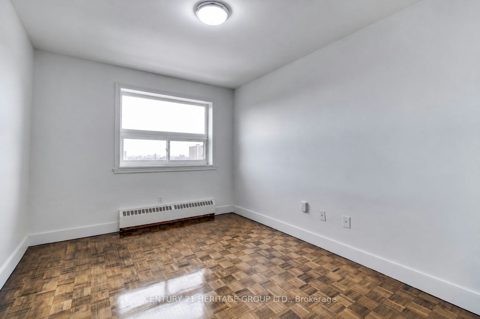510-10 Garfella Drive, Toronto, ON, M9V 2E9 - 11