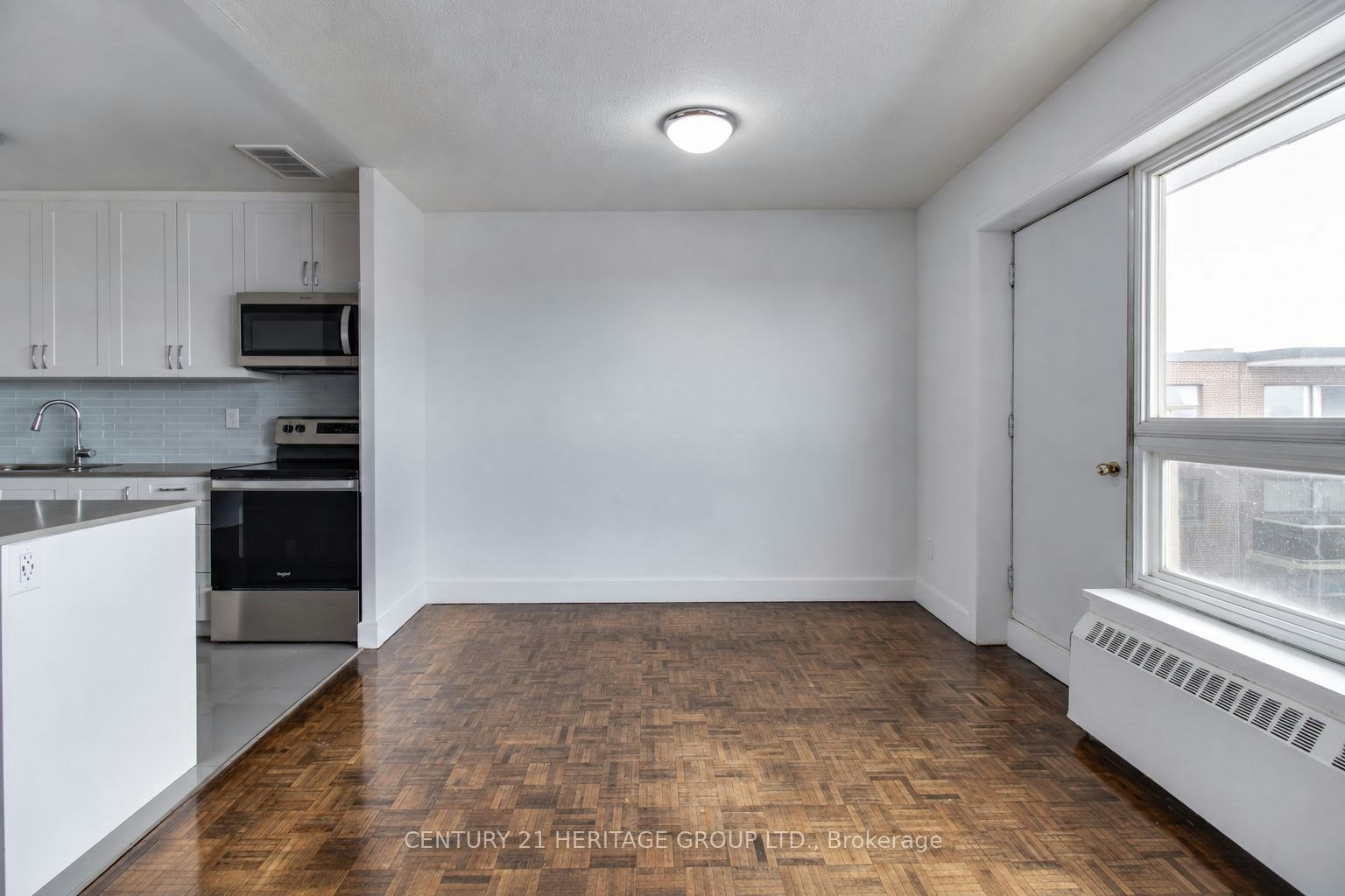 510-10 Garfella Drive, Toronto, ON, M9V 2E9 - 5