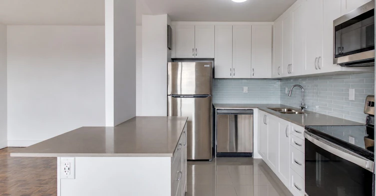 510-10 Garfella Drive, Toronto, ON, M9V 2E9 - 3