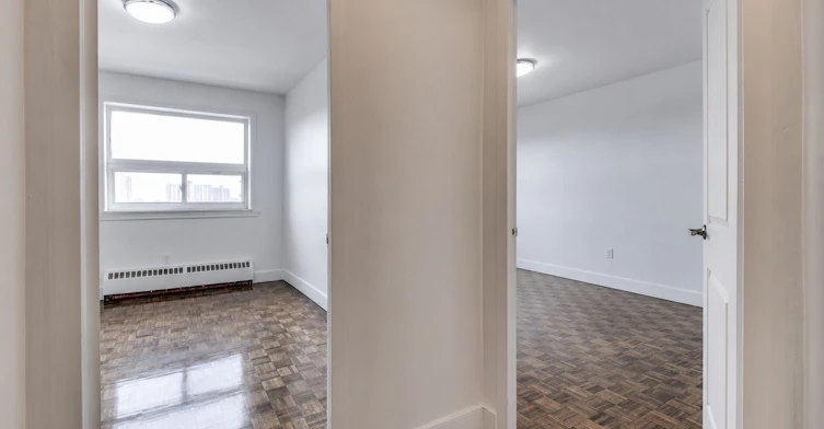 510-10 Garfella Drive, Toronto, ON, M9V 2E9 - 8