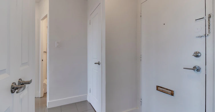 510-10 Garfella Drive, Toronto, ON, M9V 2E9 - 7