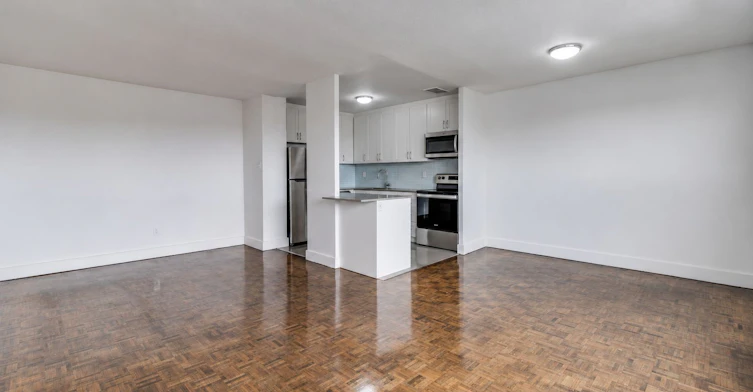 510-10 Garfella Drive, Toronto, ON, M9V 2E9