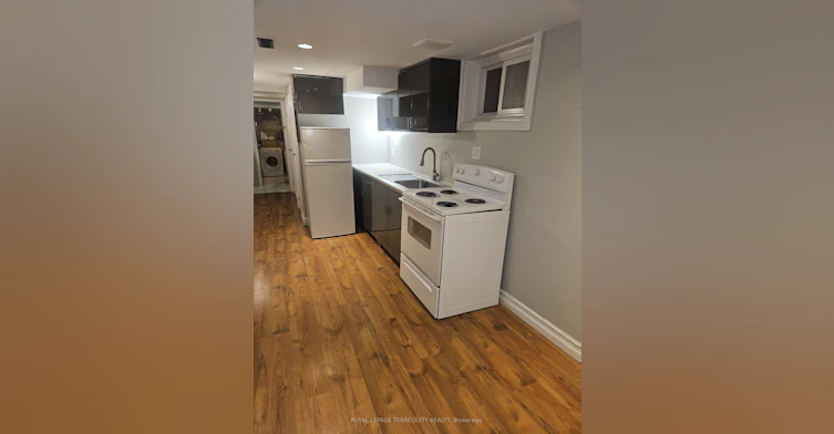 Basement-2 Golden Avenue, Toronto, ON, M6R 2J4 - 3