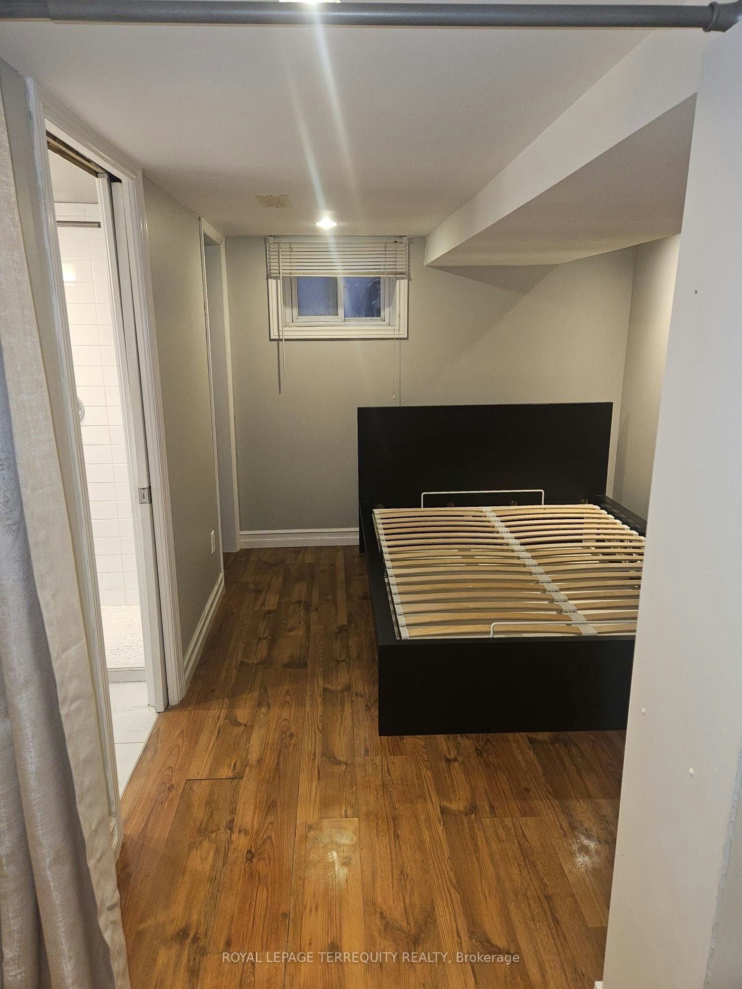 Basement-2 Golden Avenue, Toronto, ON, M6R 2J4 - 4