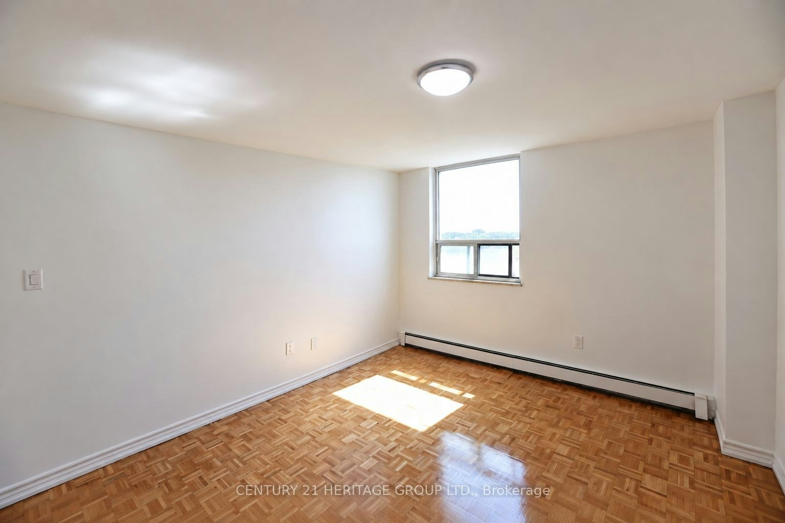 702-41 Garfella Drive, Toronto, ON, M9V 2G3 - 6
