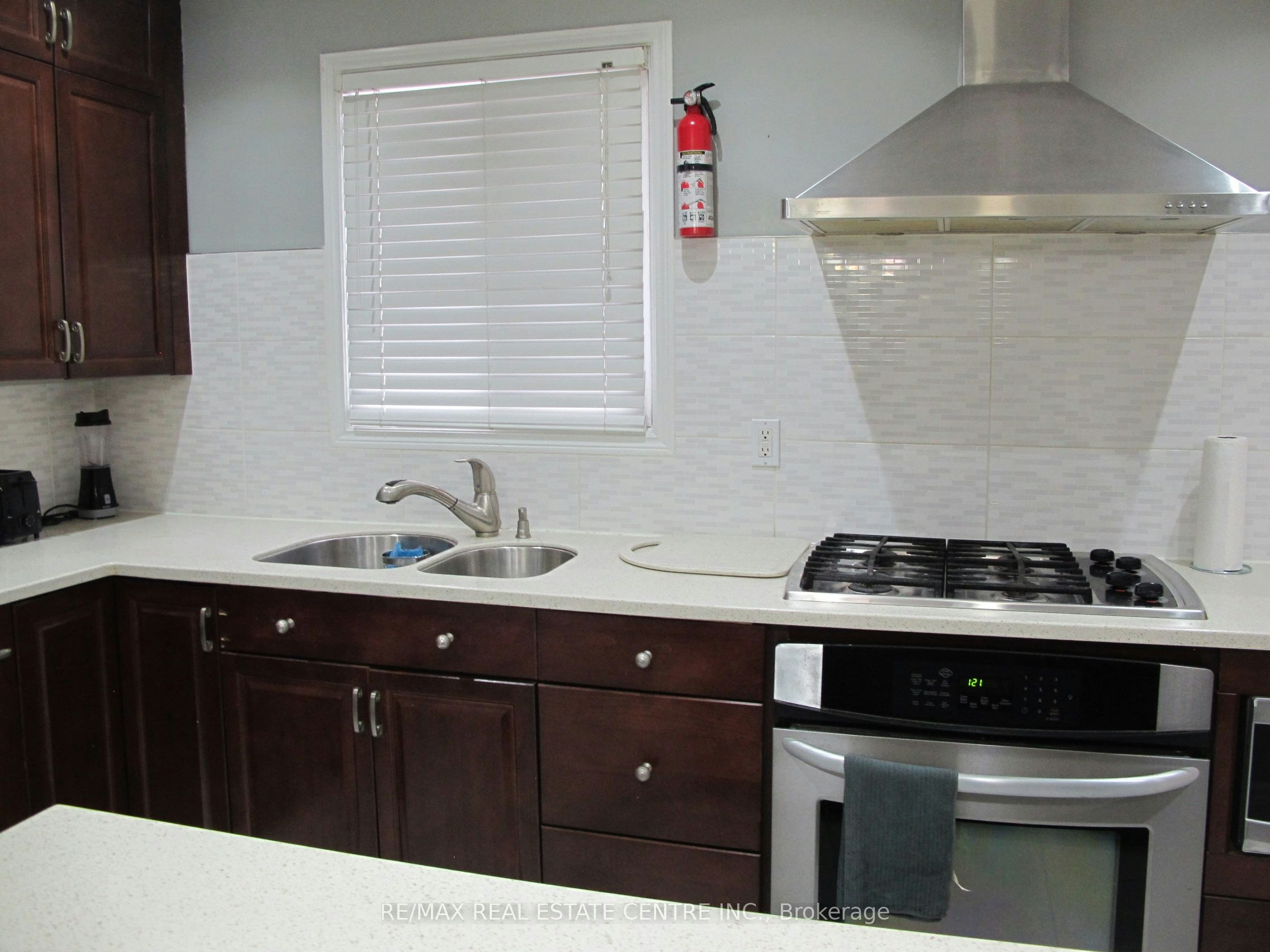 4695 Empire(upper Floor) Crescent, Mississauga, ON, L5R 1M5 - 5
