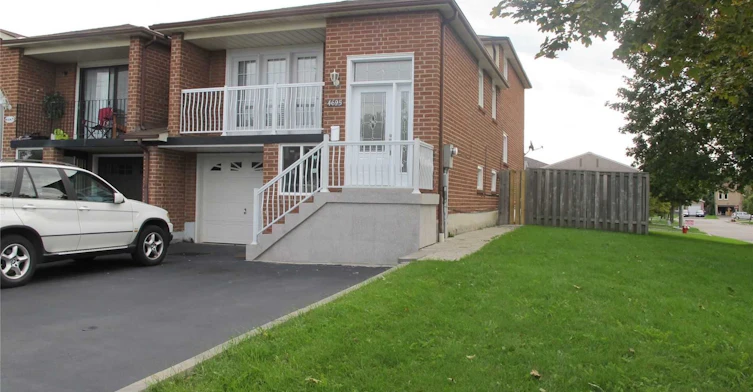 4695 Empire(upper Floor) Crescent, Mississauga, ON, L5R 1M5