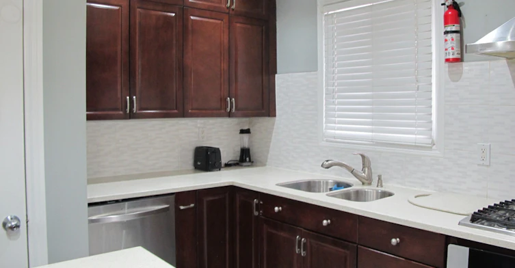 4695 Empire(upper Floor) Crescent, Mississauga, ON, L5R 1M5 - 4