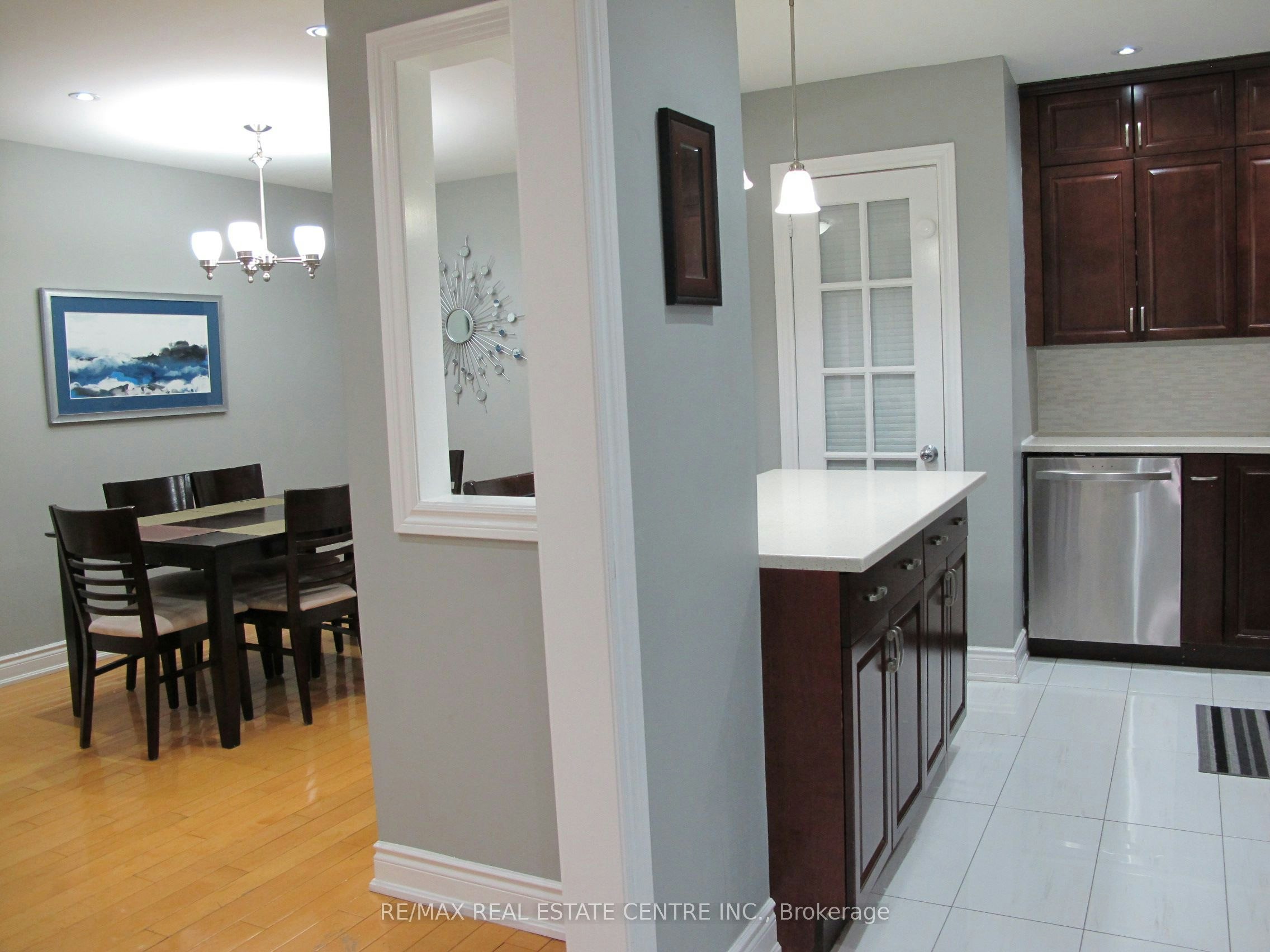 4695 Empire(upper Floor) Crescent, Mississauga, ON, L5R 1M5 - 9