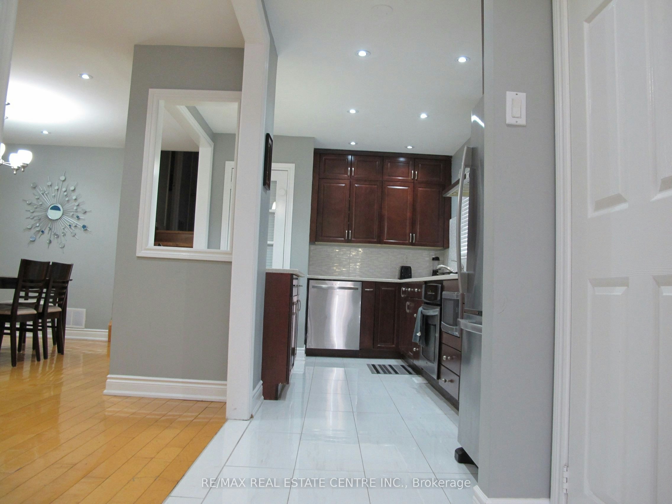 4695 Empire(upper Floor) Crescent, Mississauga, ON, L5R 1M5 - 7