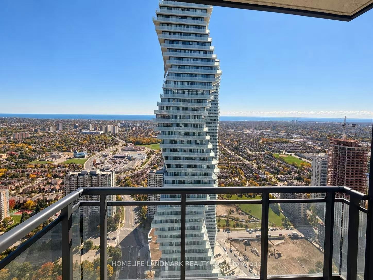4707-4011 Brickstone Mews, Mississauga, ON, L5B 0J7 - 2