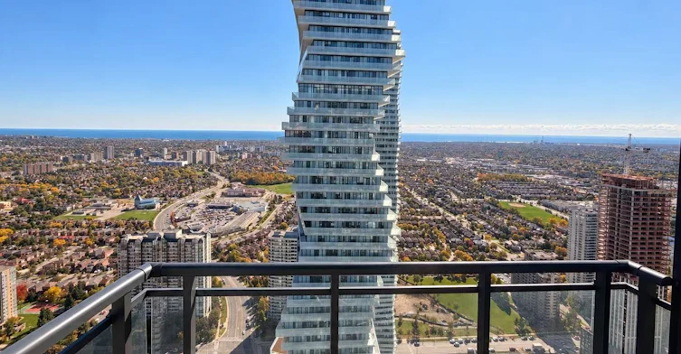 4707-4011 Brickstone Mews, Mississauga, ON, L5B 0J7 - 2