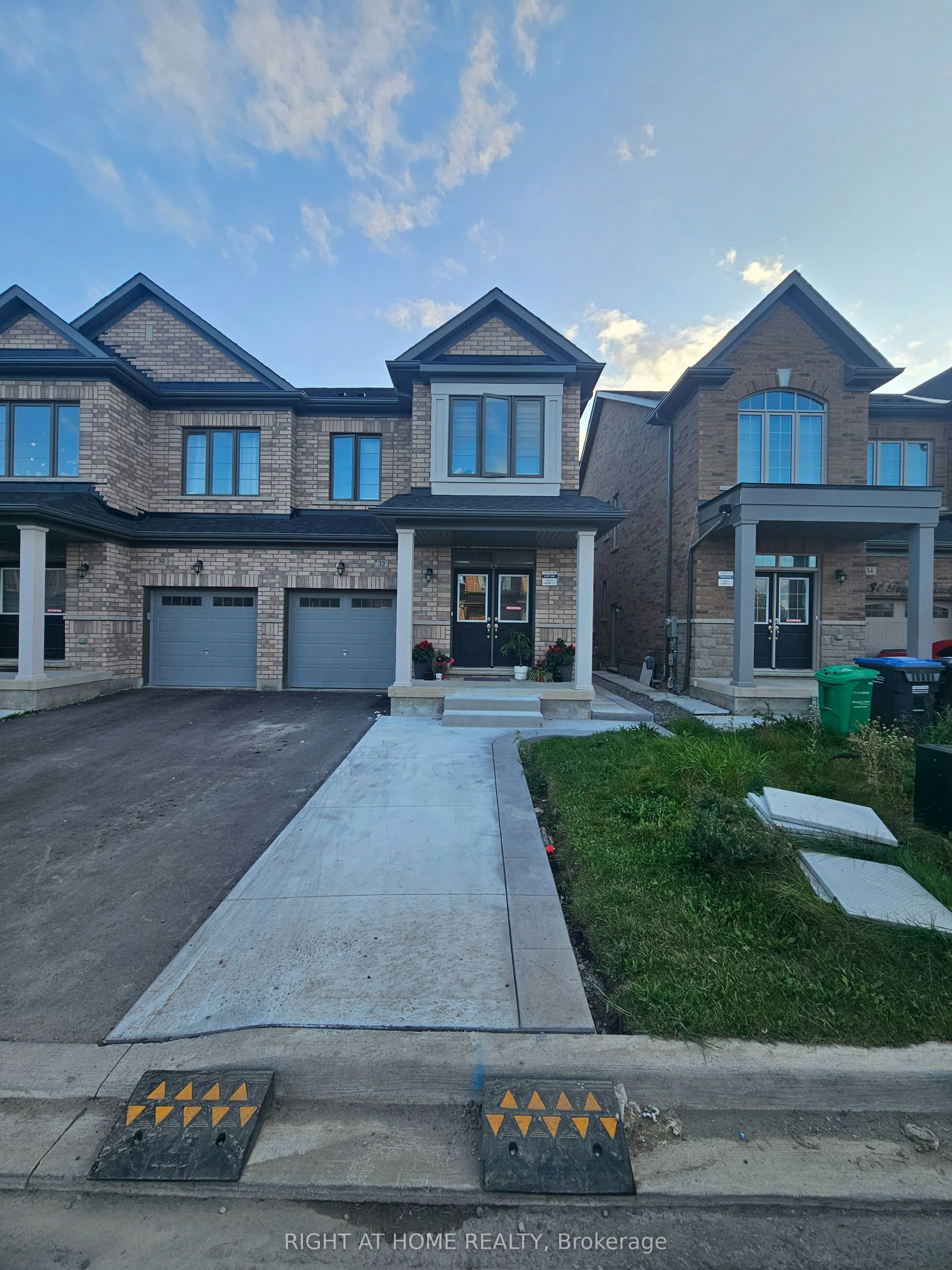 Main-32 Truffle Court, Brampton, ON, L7A 5A6