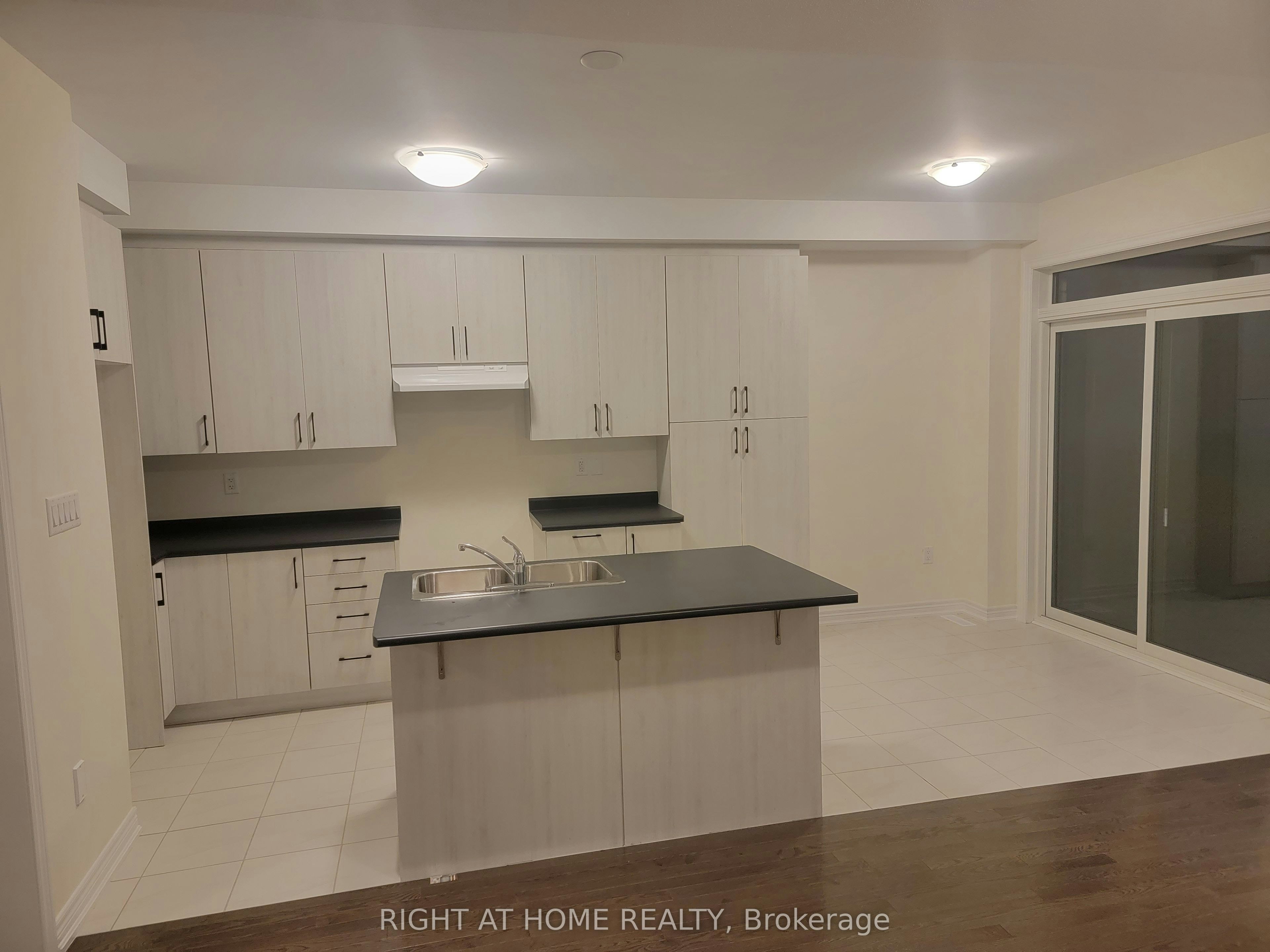 Main-32 Truffle Court, Brampton, ON, L7A 5A6 - 3