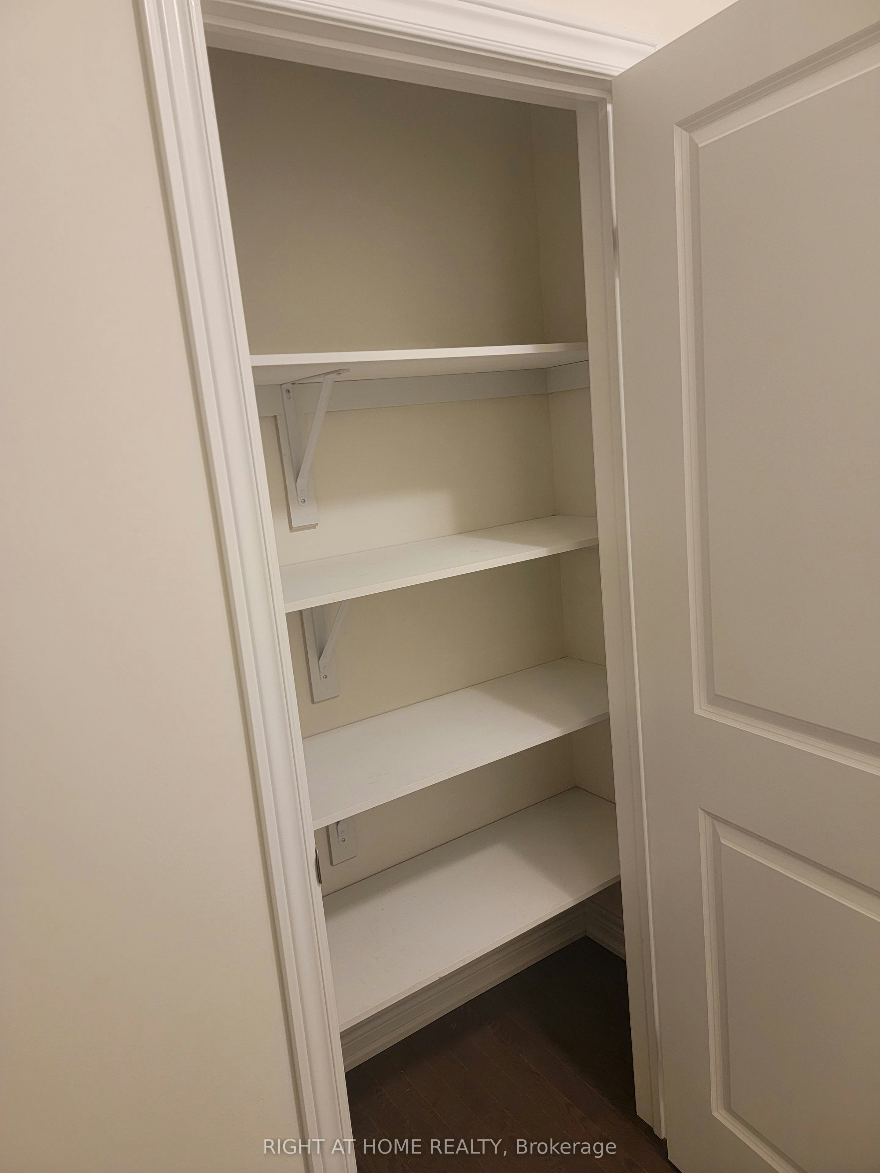 Main-32 Truffle Court, Brampton, ON, L7A 5A6 - 5