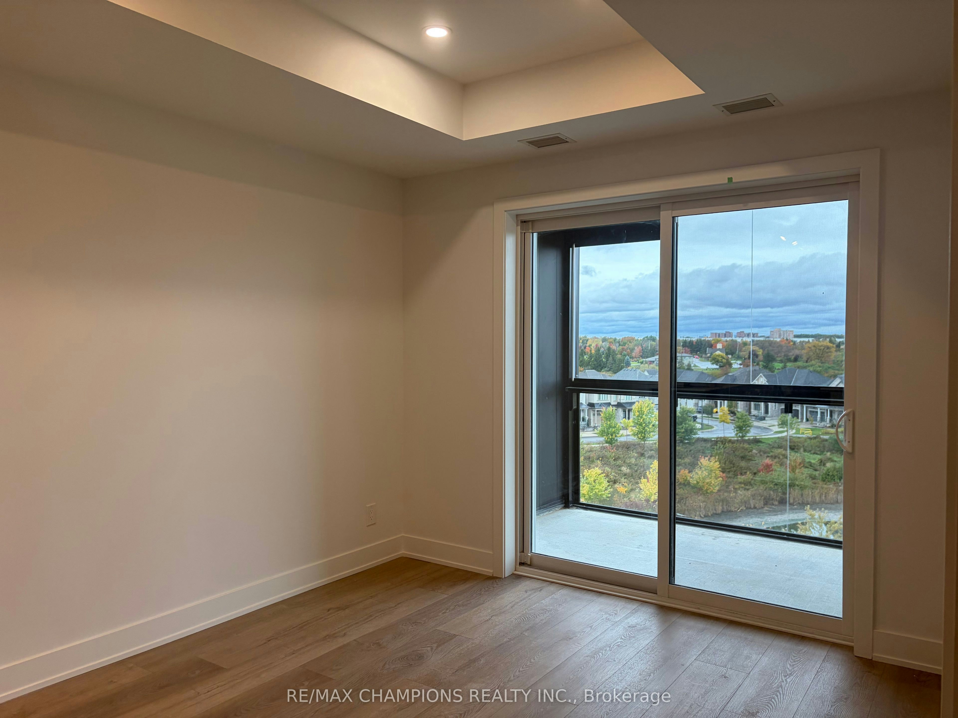 607-3008 William Cutmore Boulevard, Oakville, ON, L6H 8A4 - 3