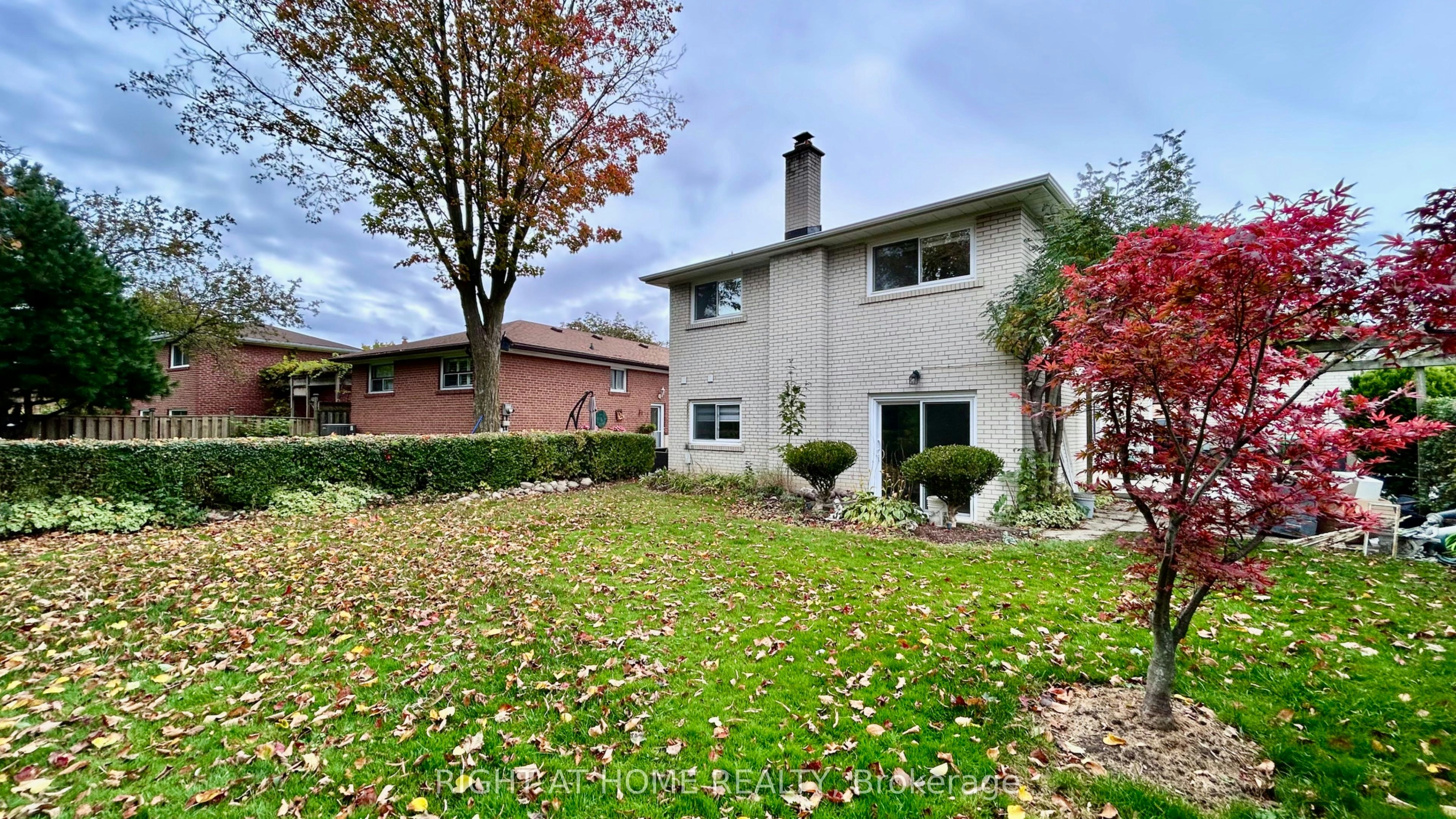 575 Eversley Drive, Mississauga, ON, L5A 2E1 - 3