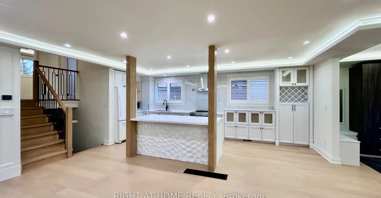 575 Eversley Drive, Mississauga, ON, L5A 2E1 - 5