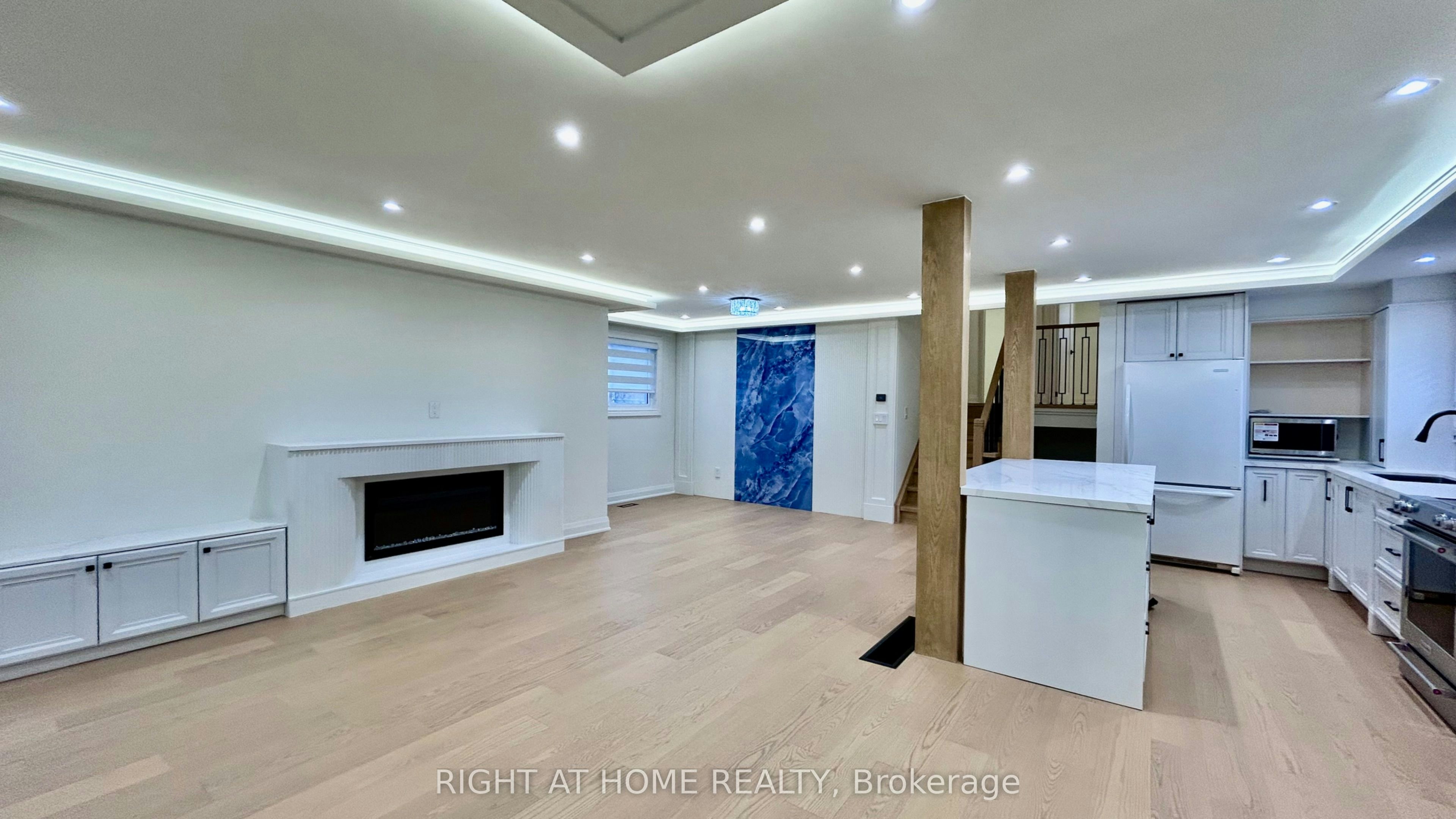 575 Eversley Drive, Mississauga, ON, L5A 2E1 - 8