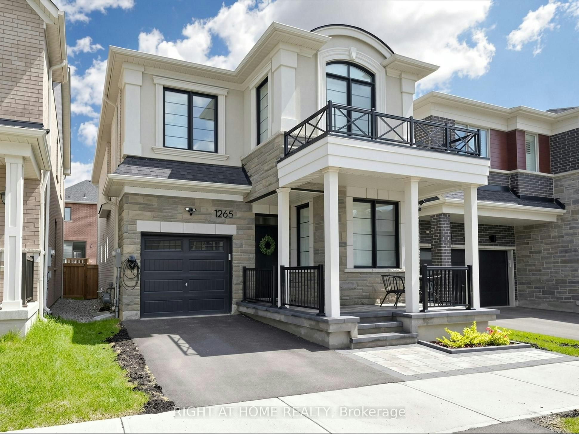 1265 Manitou Way, Milton, ON, L9E 2A7 - 2