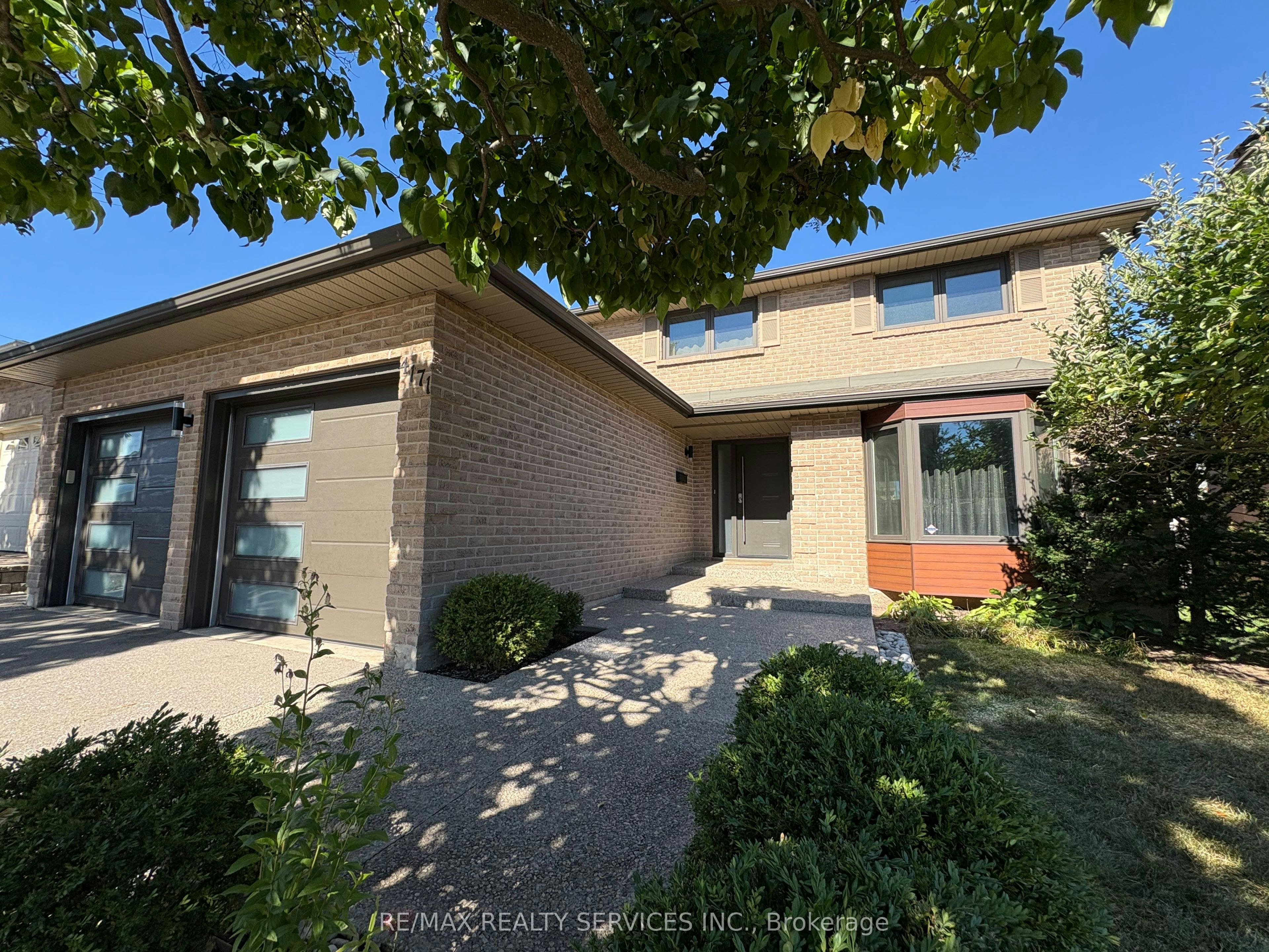 4171 Sawmill Valley Drive, Mississauga, ON, L5L 3H1 - 4