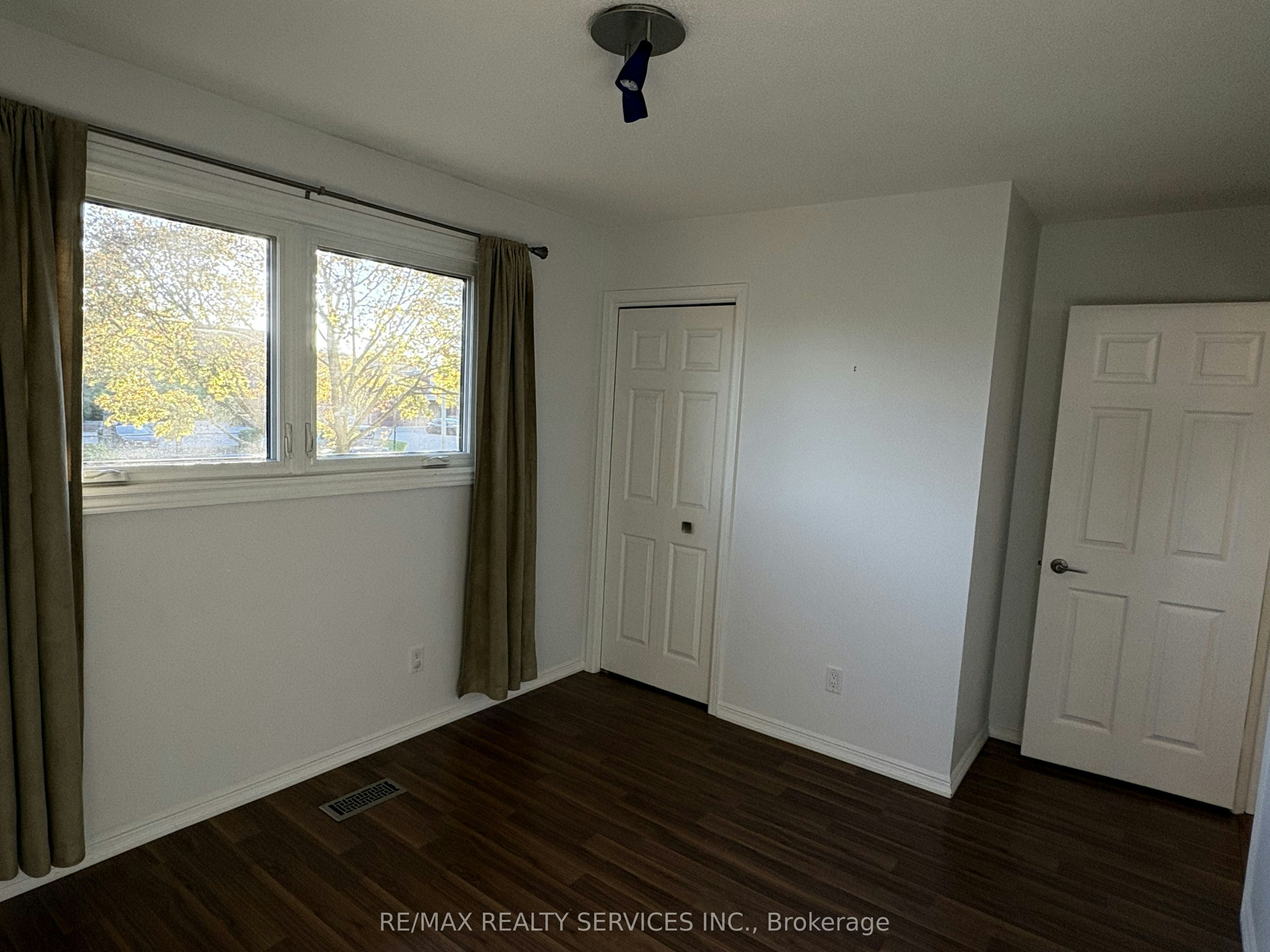 4171 Sawmill Valley Drive, Mississauga, ON, L5L 3H1 - 25