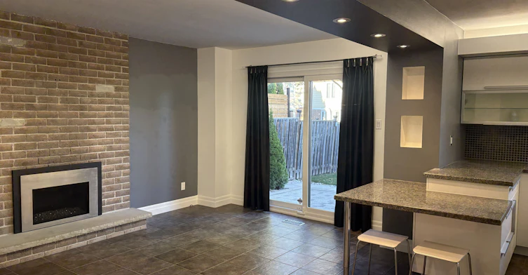 4171 Sawmill Valley Drive, Mississauga, ON, L5L 3H1 - 9
