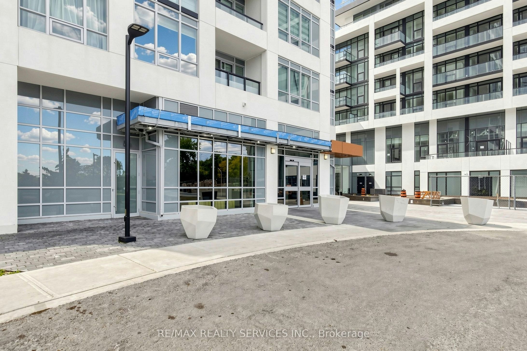 2904-209 Steeles Avenue W, Brampton, ON, L6Y 6M5 - 3