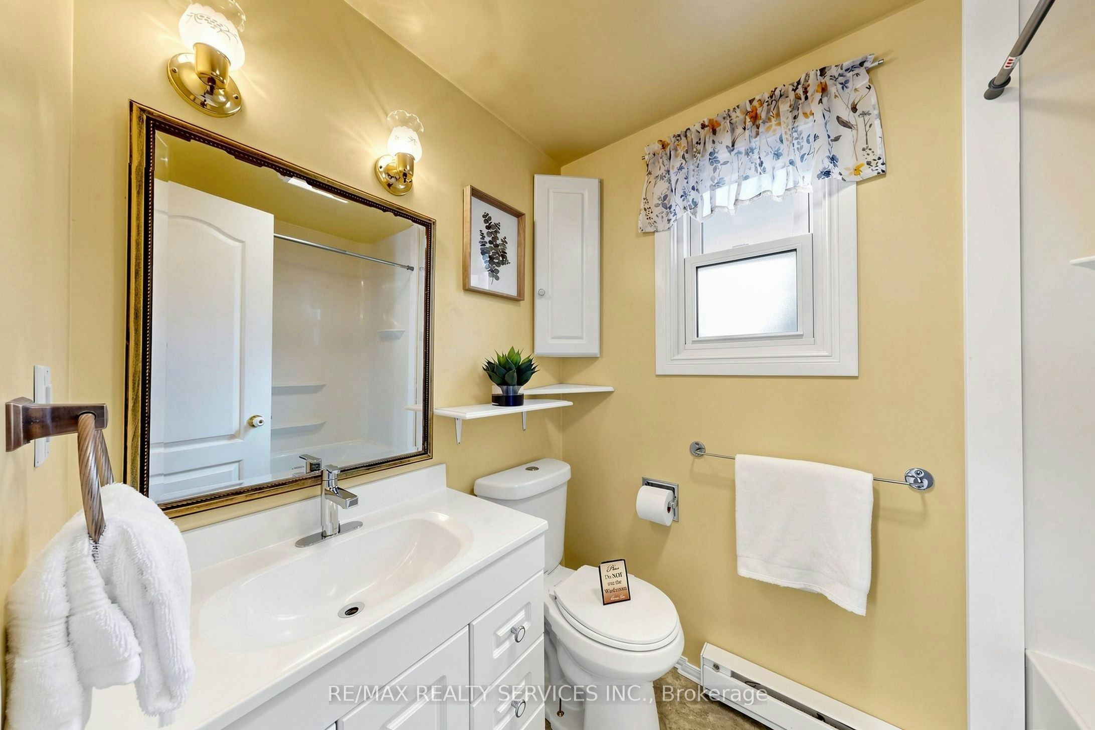 25 Jennifer Square, Brampton, ON, L6S 2L2 - 26