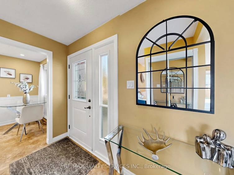 25 Jennifer Square, Brampton, ON, L6S 2L2 - 6
