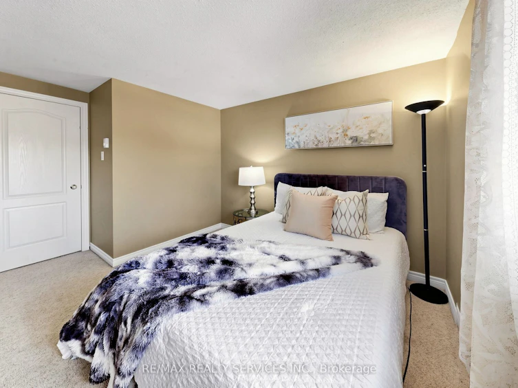 25 Jennifer Square, Brampton, ON, L6S 2L2 - 29