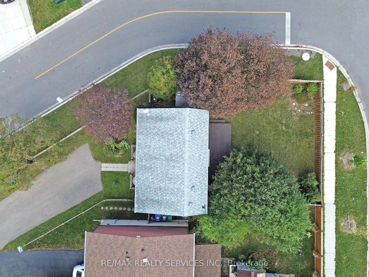 25 Jennifer Square, Brampton, ON, L6S 2L2 - 4