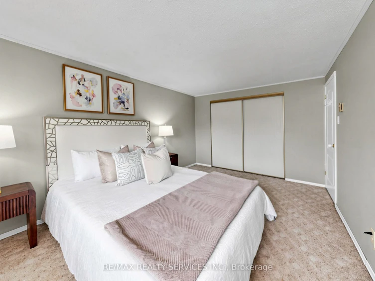 25 Jennifer Square, Brampton, ON, L6S 2L2 - 24