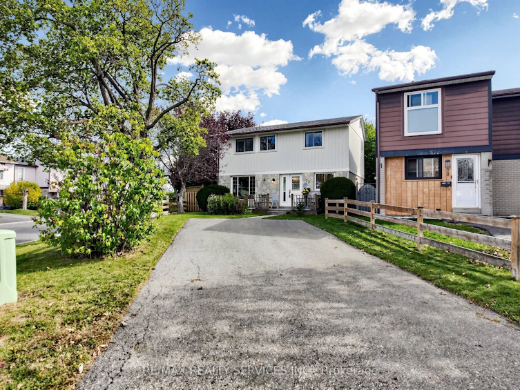 25 Jennifer Square, Brampton, ON, L6S 2L2 - 2