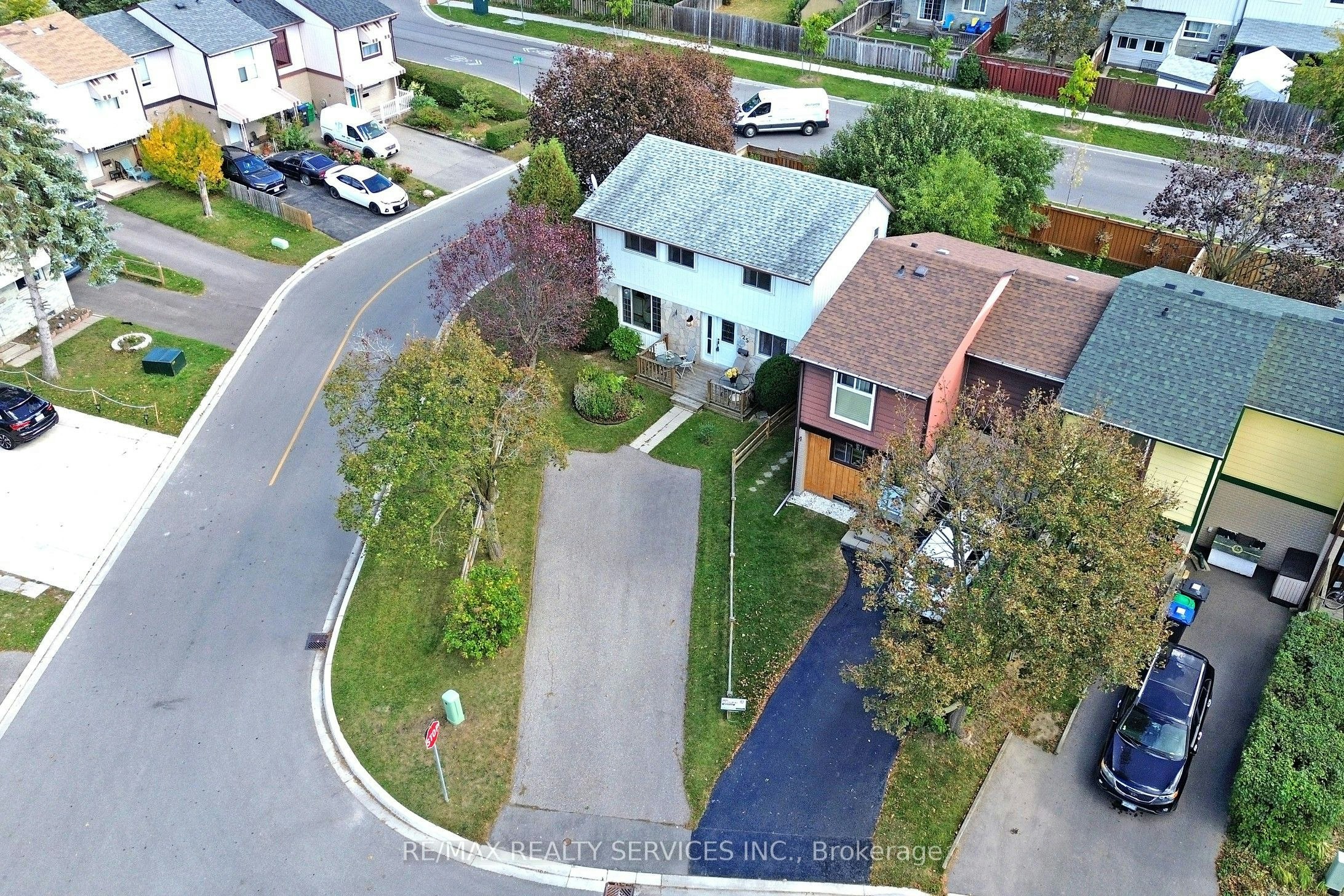 25 Jennifer Square - 3