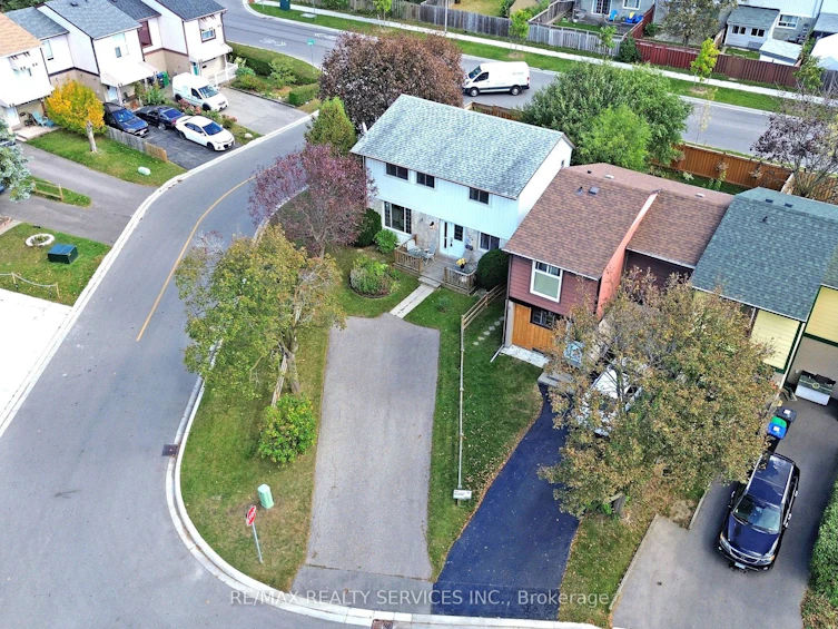 25 Jennifer Square, Brampton, ON, L6S 2L2