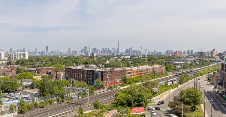 409-2720 Dundas Street W, Toronto, ON, M6P 1Y2 - 12