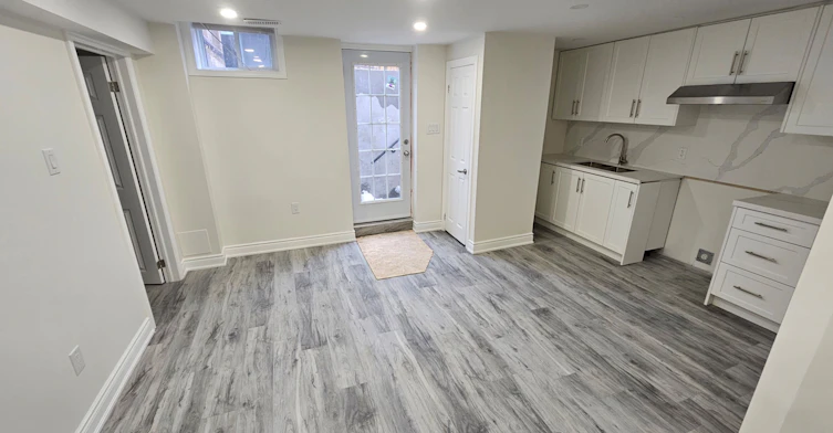 9 Clovercrest Drive, Brampton, ON, L7A 2N4 - 4