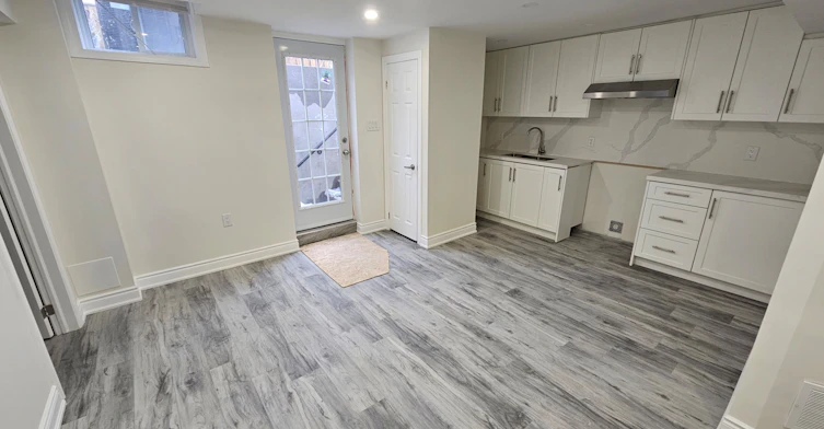 9 Clovercrest Drive, Brampton, ON, L7A 2N4 - 3