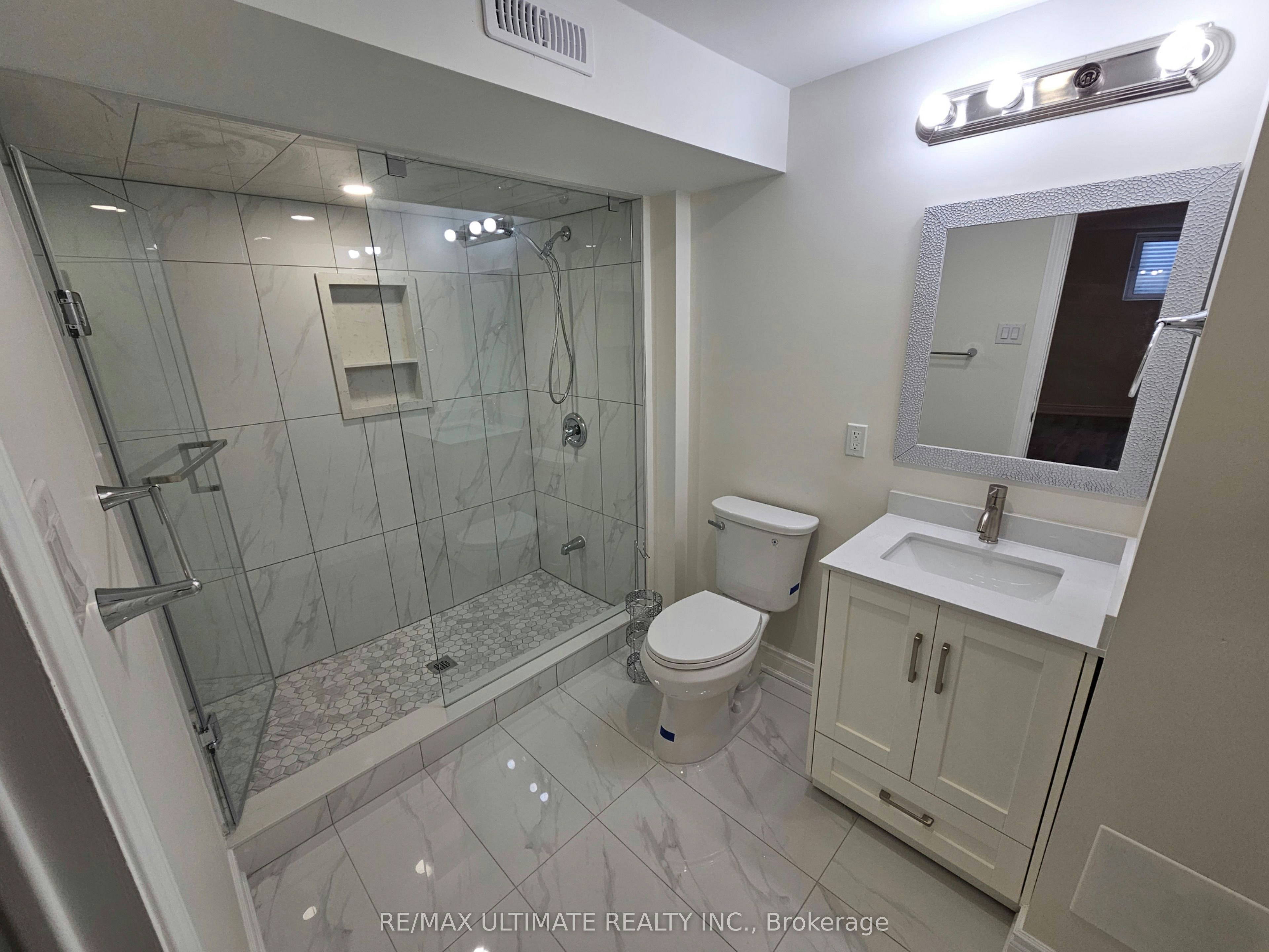 9 Clovercrest Drive, Brampton, ON, L7A 2N4 - 7