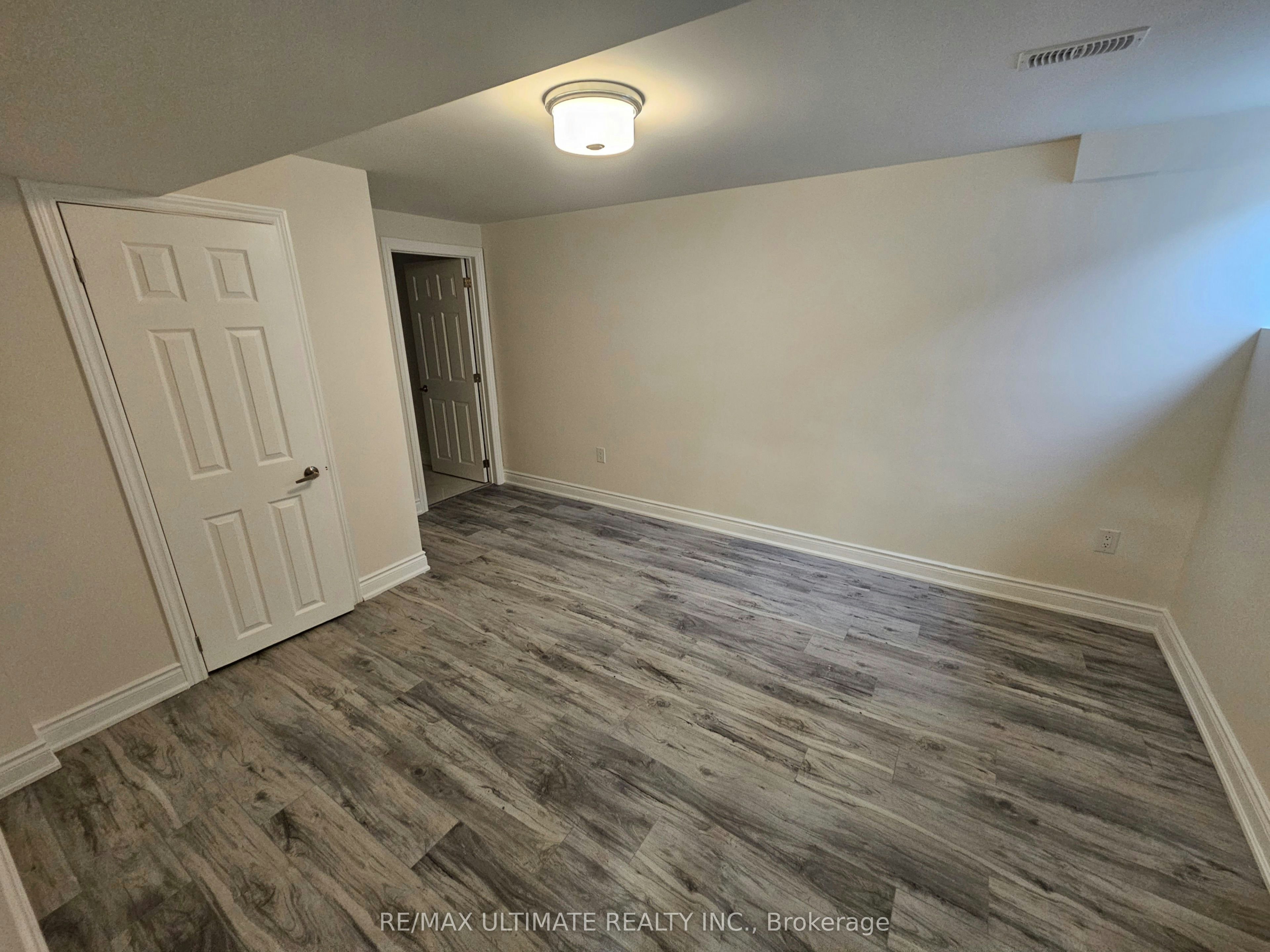 9 Clovercrest Drive, Brampton, ON, L7A 2N4 - 5