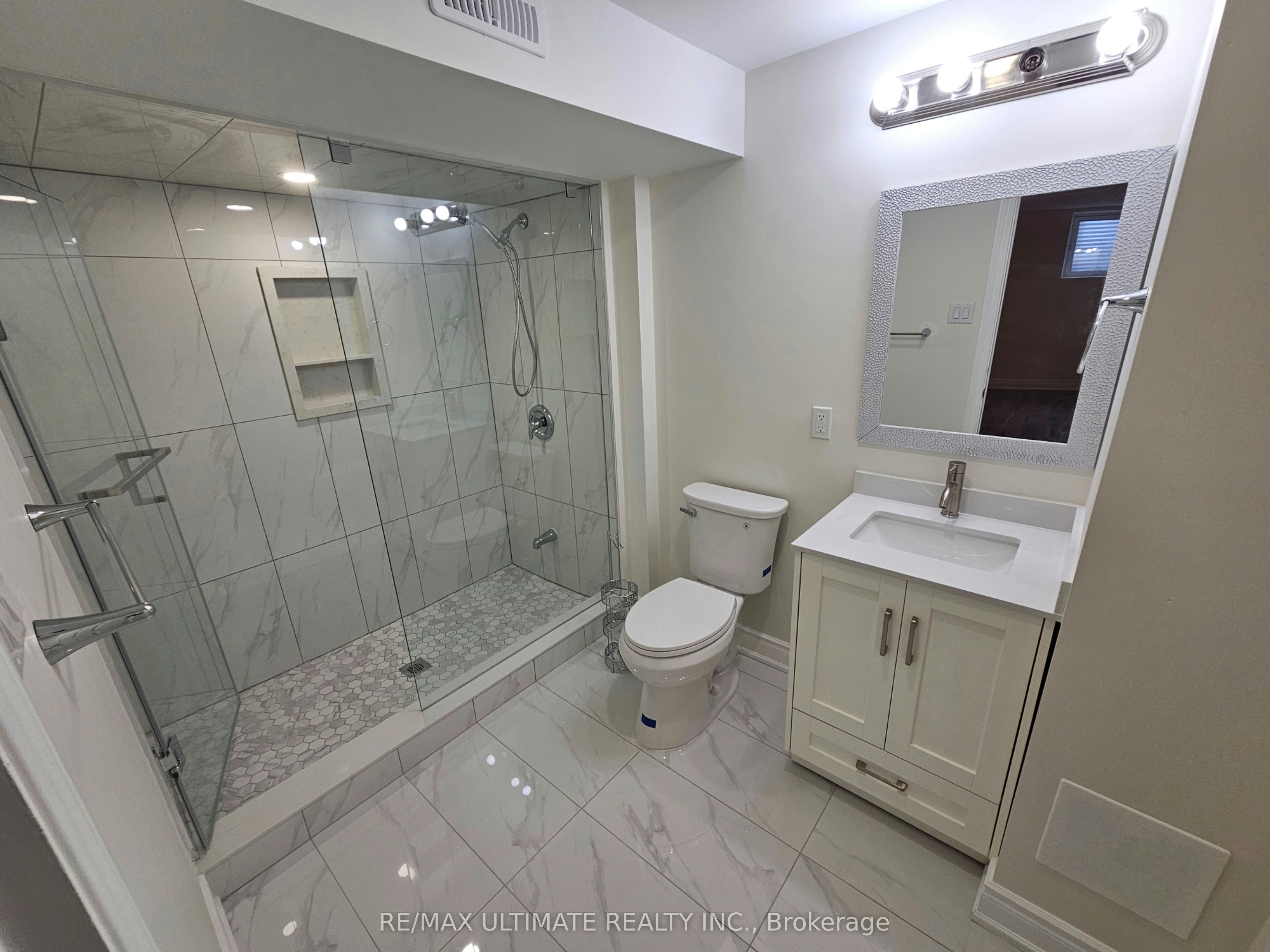 9 Clovercrest Drive, Brampton, ON, L7A 2N4 - 8