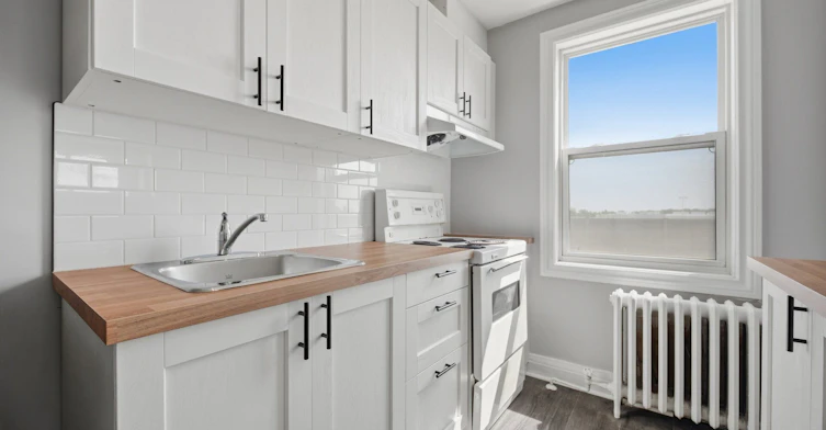 1-133 North Service Road E, Oakville, ON, L6H 1A3 - 7