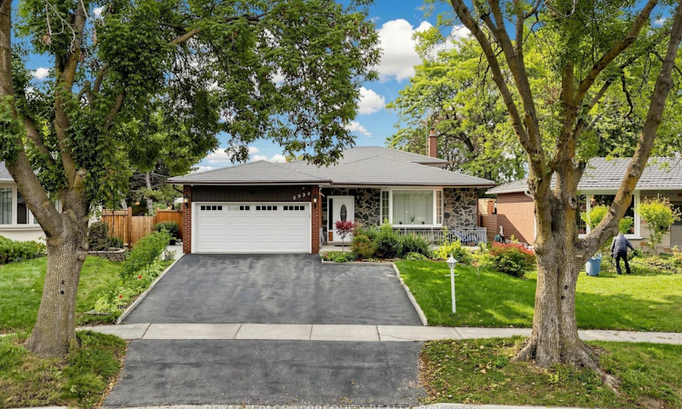 3253 Ibbetson Crescent