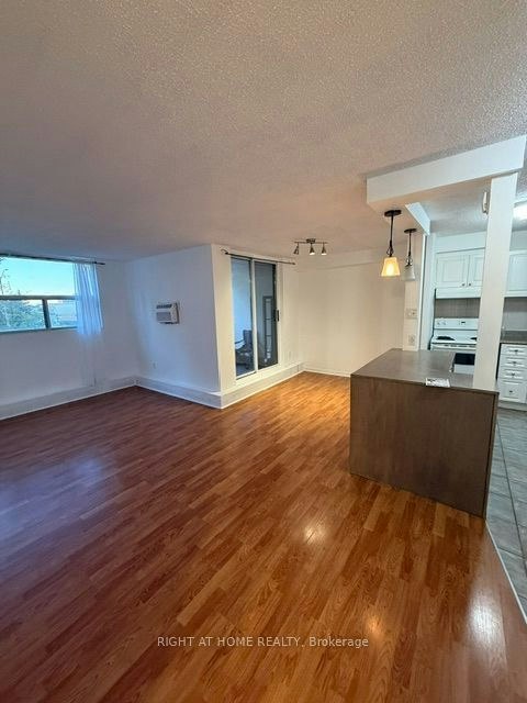 211-2900 Battleford Road, Mississauga, ON, L5N 2V9 - 6