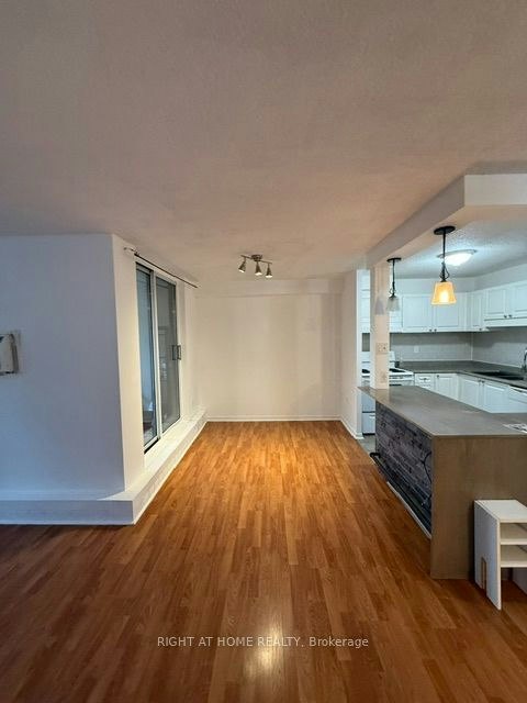 211-2900 Battleford Road, Mississauga, ON, L5N 2V9 - 7