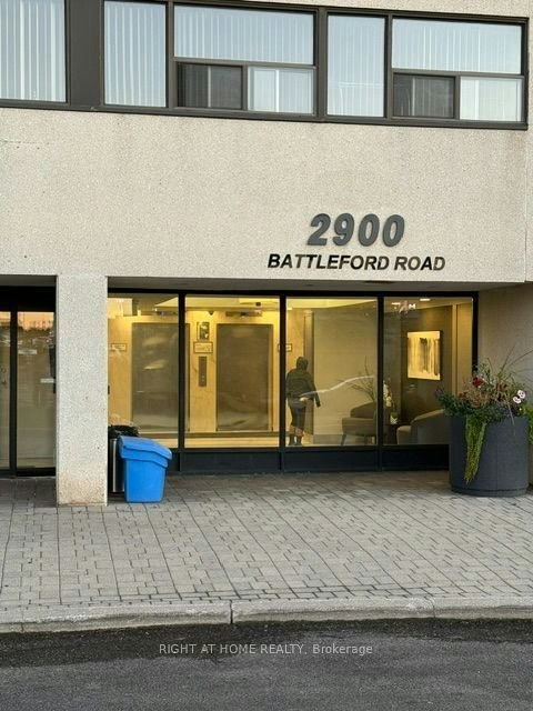 211-2900 Battleford Road, Mississauga, ON, L5N 2V9 - 2