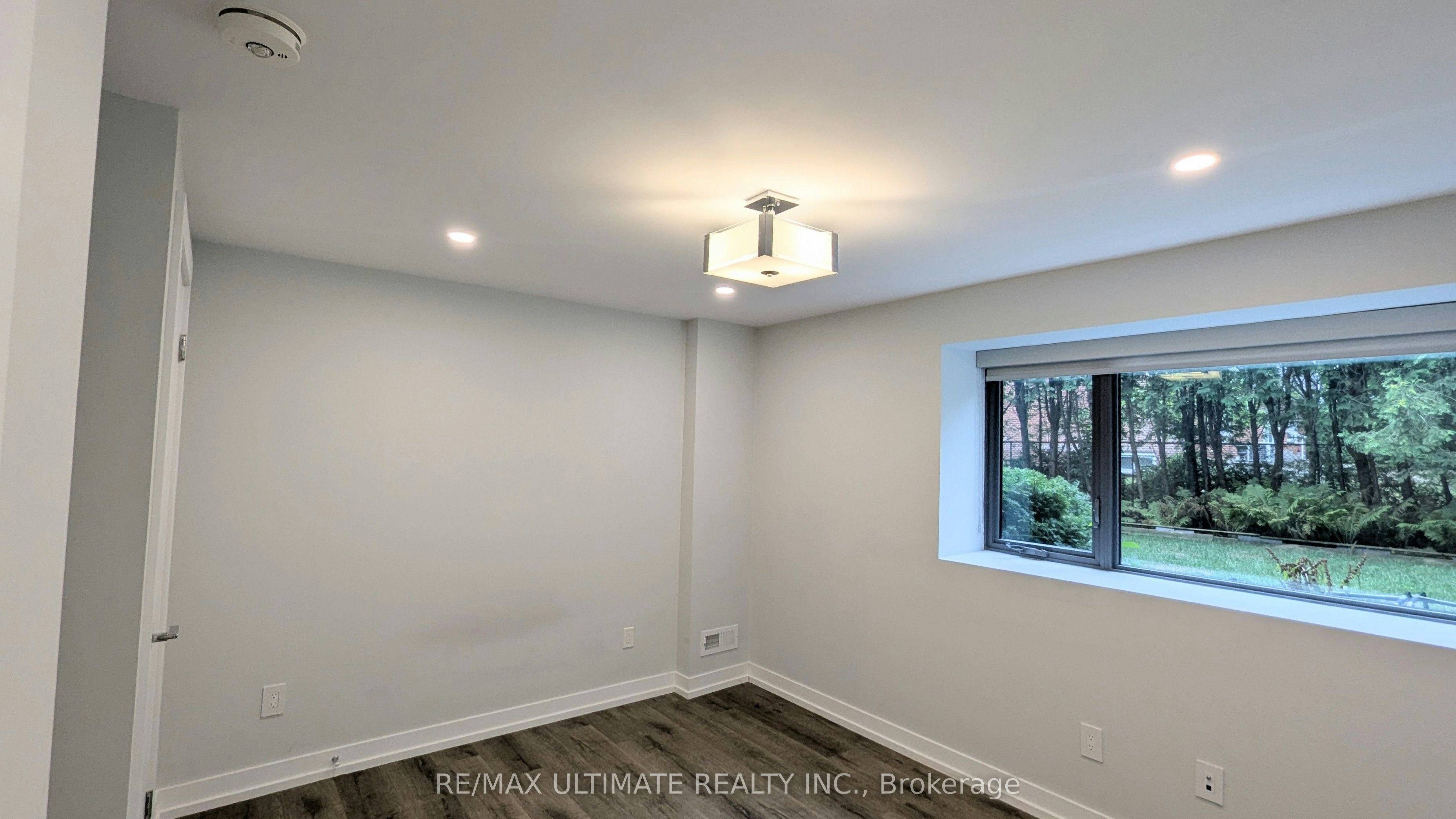 Lower-1101 Lakeshore Road W, Oakville, ON, L6L 1E7 - 18